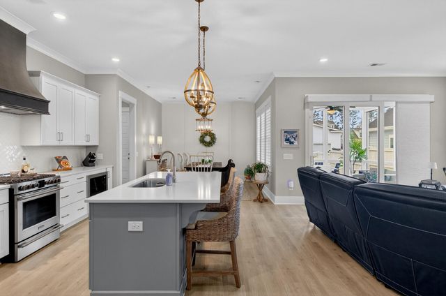 679 Blueway Avenue, Summerville, SC 29486