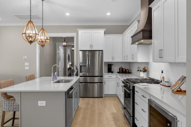 679 Blueway Avenue, Summerville, SC 29486