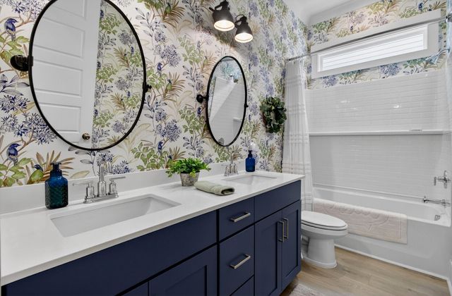 679 Blueway Avenue, Summerville, SC 29486