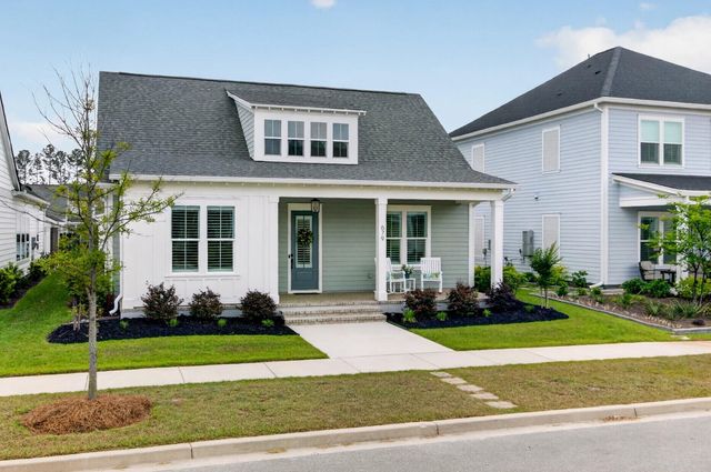 679 Blueway Avenue, Summerville, SC 29486