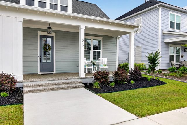 679 Blueway Avenue, Summerville, SC 29486