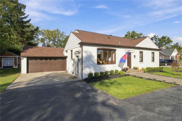 148 Hopkins Road, Amherst, NY 14221