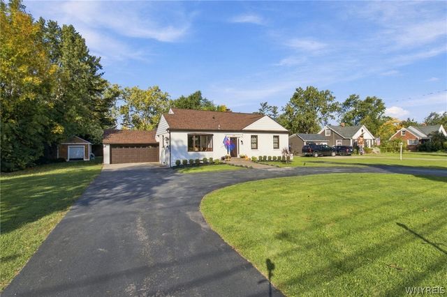 148 Hopkins Road, Amherst, NY 14221