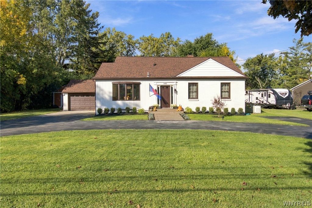 148 Hopkins Road, Amherst, NY 14221