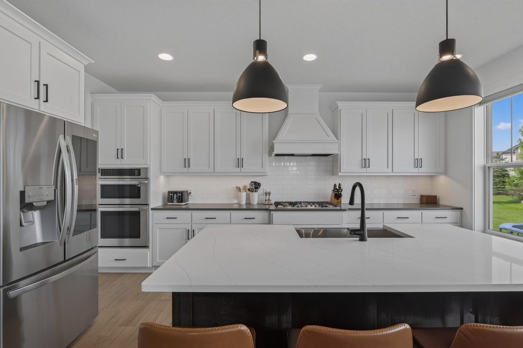 6432 Red Cedar Drive, Chaska, MN 55318 — photo 2
