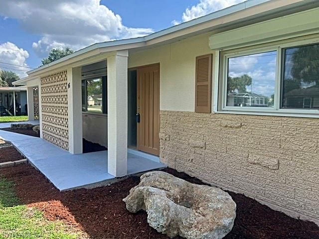 16 Greenwood AVE, Lehigh Acres, FL 33936