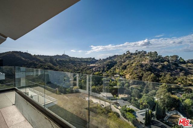 8041 Bulwer Drive, Los Angeles, CA 90046