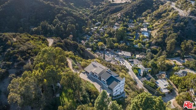 8041 Bulwer Drive, Los Angeles, CA 90046