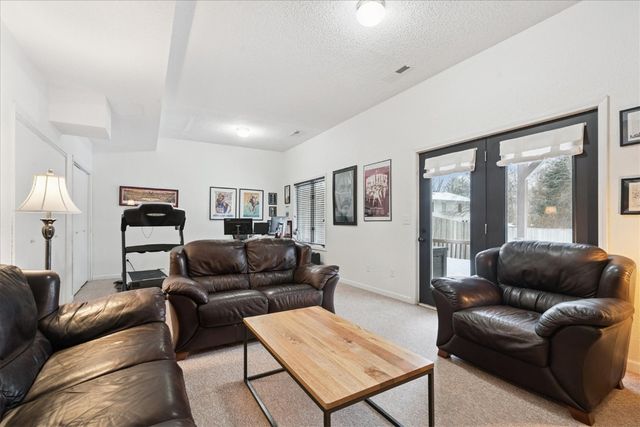 1410 Kodiak Court, Coralville, IA 52241