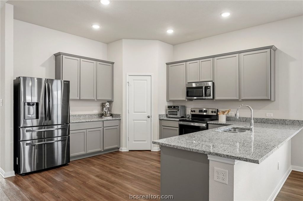 2038 Viva Road, Bryan, TX 77807 — photo 3