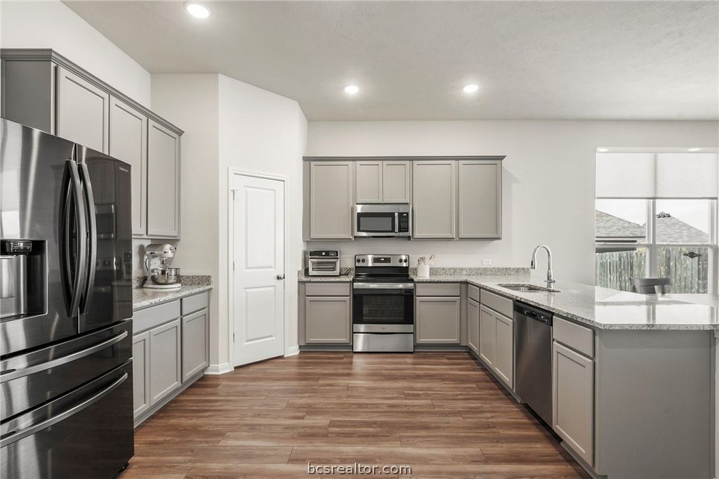 2038 Viva Road, Bryan, TX 77807 — photo 4