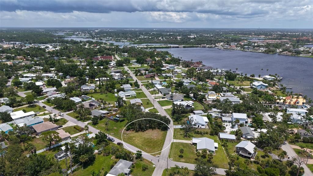 513 PINE ROAD, Nokomis, FL 34275
