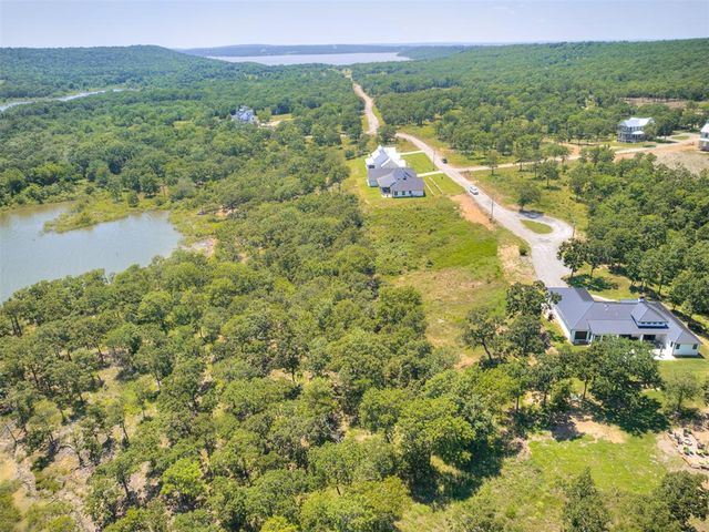 37 Pebble Ridge Road, Eufaula, OK 74432