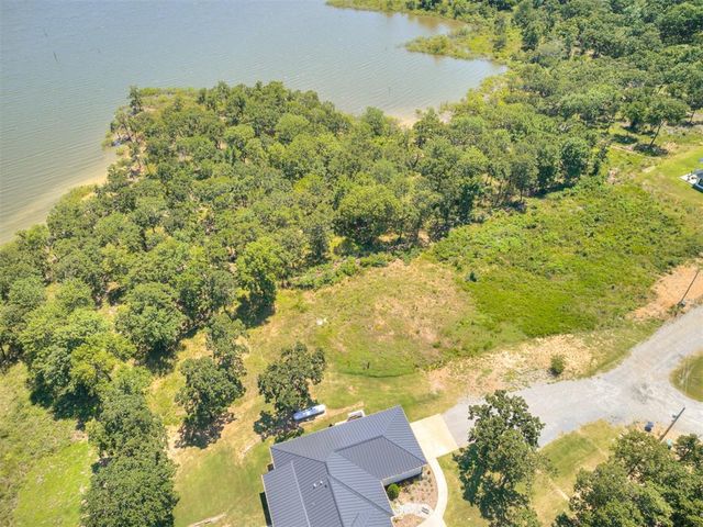 37 Pebble Ridge Road, Eufaula, OK 74432