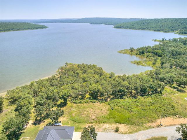 37 Pebble Ridge Road, Eufaula, OK 74432