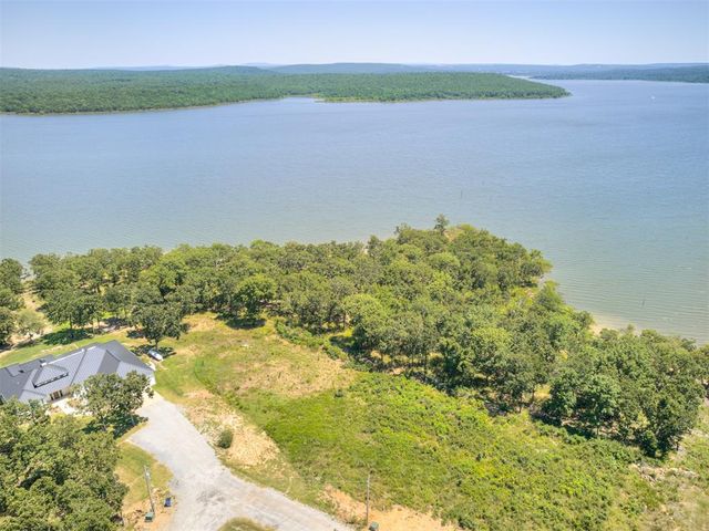 37 Pebble Ridge Road, Eufaula, OK 74432