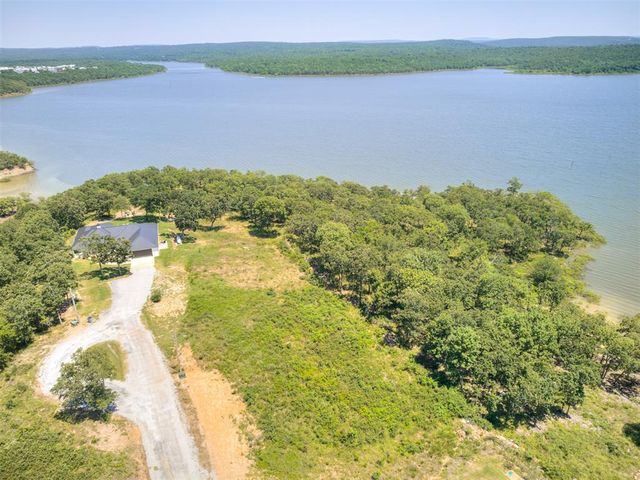 37 Pebble Ridge Road, Eufaula, OK 74432