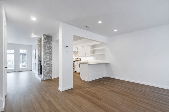 7512 Woodthrush Drive 20, Dallas, TX 75230