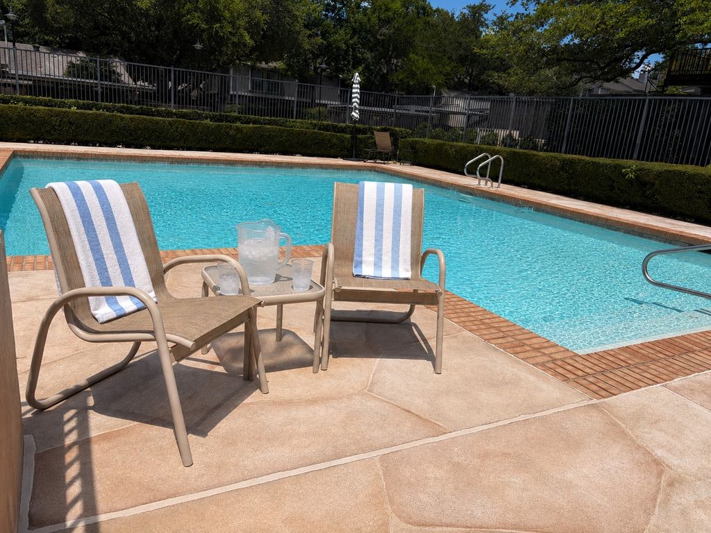 7512 Woodthrush Drive 20, Dallas, TX 75230