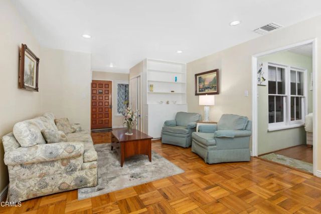 1305 Valley View Avenue, Pasadena, CA 91107