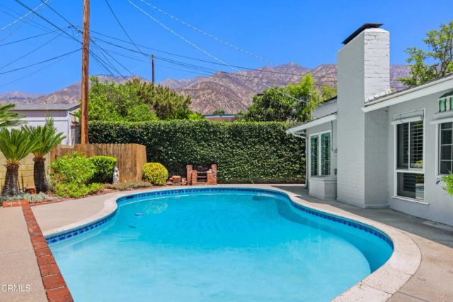 1305 Valley View Avenue, Pasadena, CA 91107