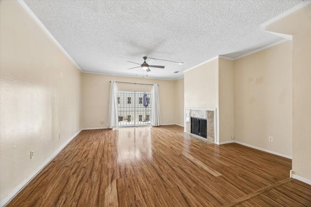 1035 Fountain View Drive, Houston, TX 77057