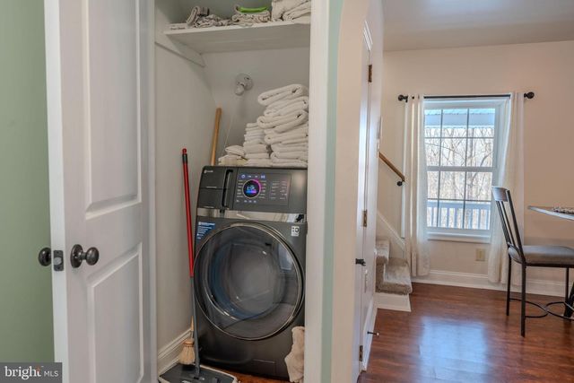 940 DEIBLER GAP RD, Dalmatia, PA 17017