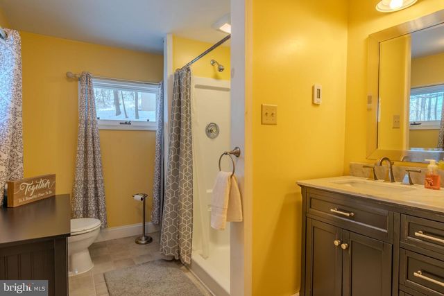 940 DEIBLER GAP RD, Dalmatia, PA 17017