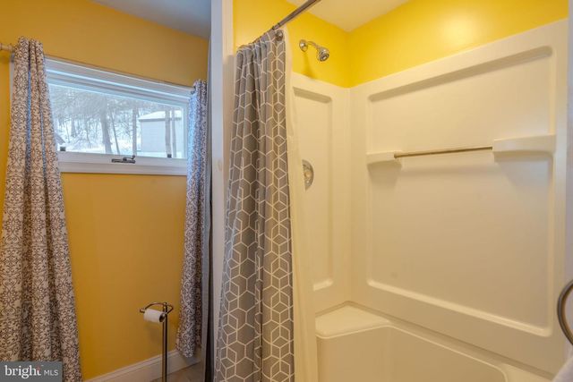 940 DEIBLER GAP RD, Dalmatia, PA 17017