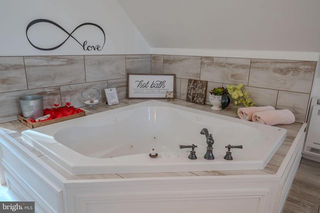 940 DEIBLER GAP RD, Dalmatia, PA 17017