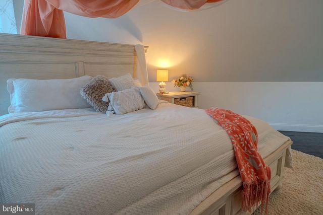 940 DEIBLER GAP RD, Dalmatia, PA 17017