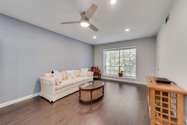 5311 Fleetwood Oaks Avenue 267, Dallas, TX 75235