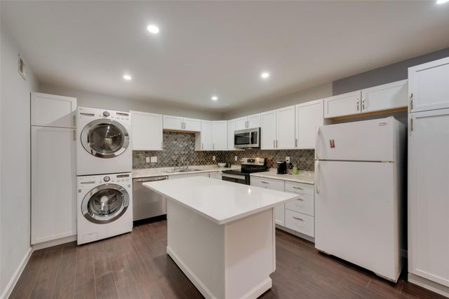 5311 Fleetwood Oaks Avenue 267, Dallas, TX 75235