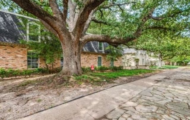 5311 Fleetwood Oaks Avenue 267, Dallas, TX 75235