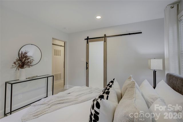 5009 Milford Road, Charlotte, NC 28210