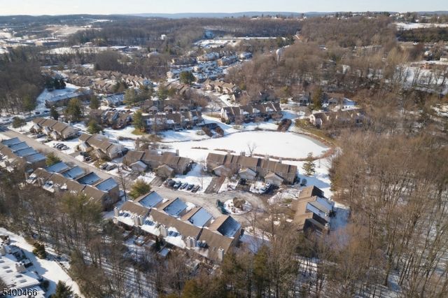 32 Rhea Run, Hampton Twp., NJ 07860