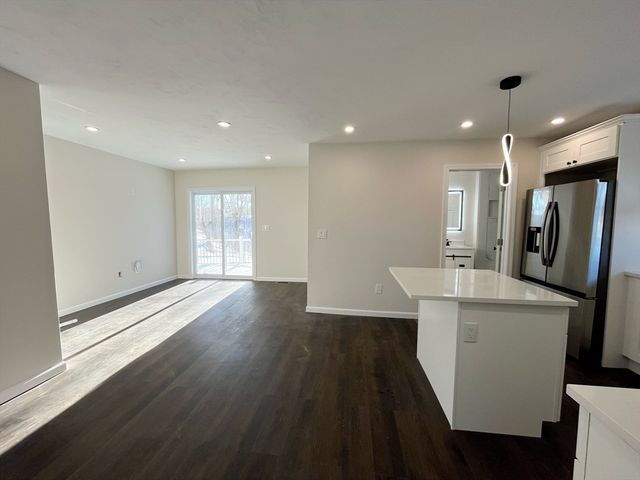 22 Kelly Ave, Fitchburg, MA 01420