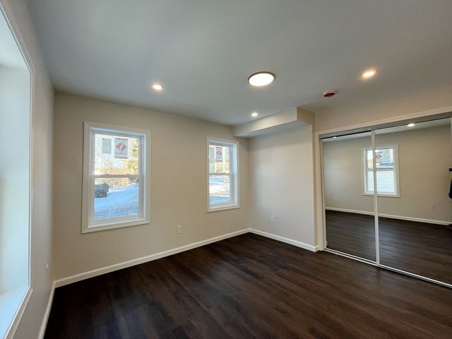 22 Kelly Ave, Fitchburg, MA 01420