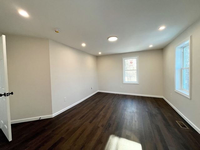 22 Kelly Ave, Fitchburg, MA 01420