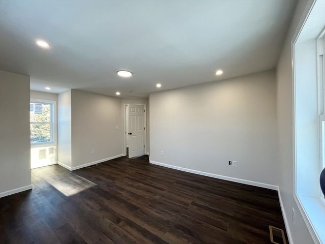 22 Kelly Ave, Fitchburg, MA 01420