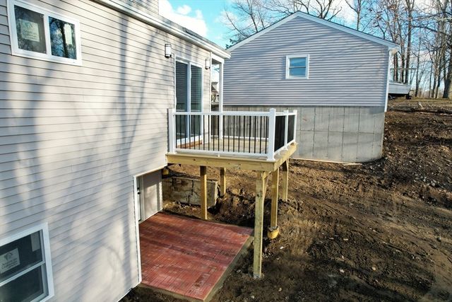 22 Kelly Ave, Fitchburg, MA 01420