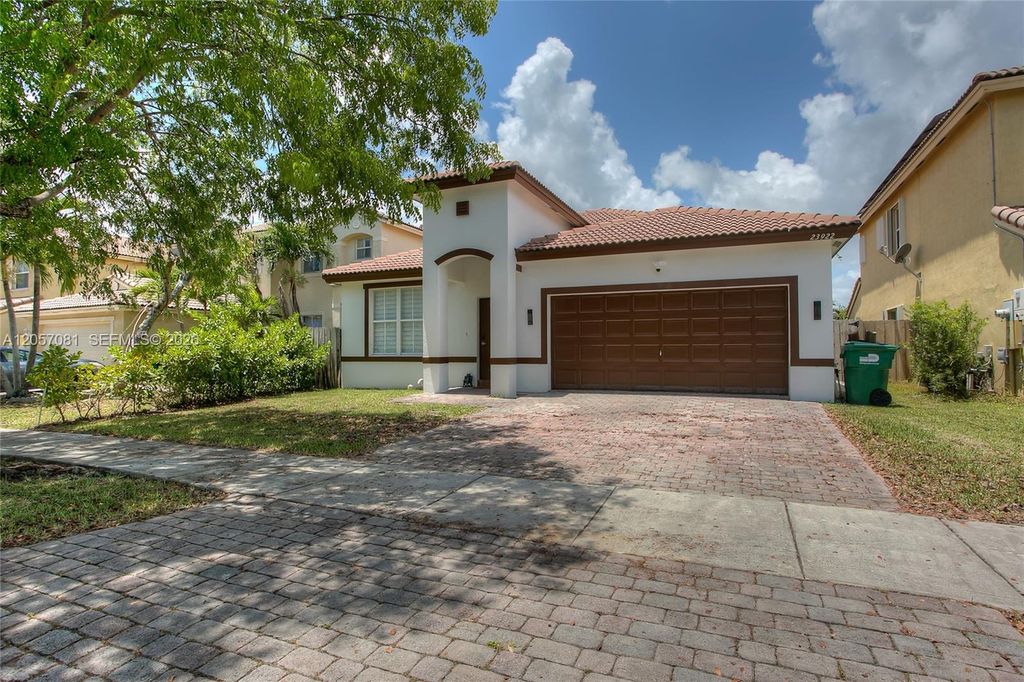 Image 2 of property listing at 23922 SW 108th Ave, Homestead, FL 33032