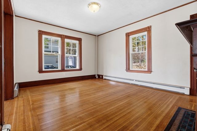 10 Oak Bluff St, Medford, MA 02155