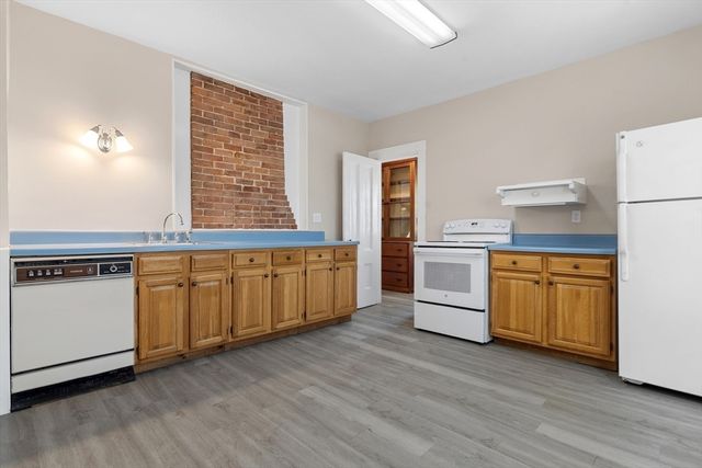 10 Oak Bluff St, Medford, MA 02155