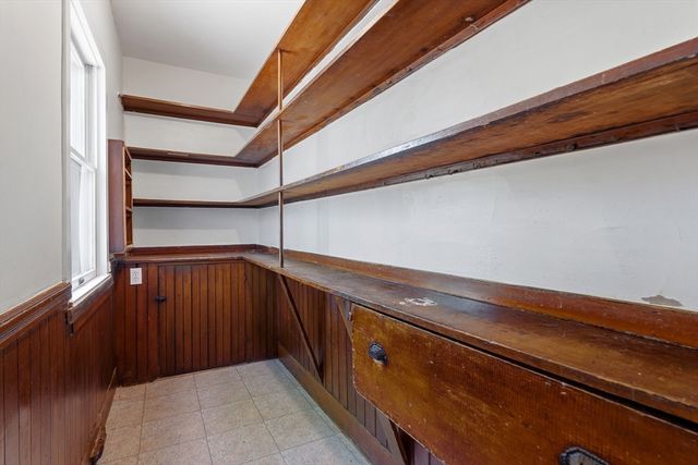 10 Oak Bluff St, Medford, MA 02155