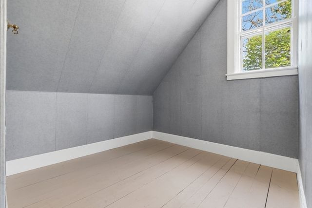 10 Oak Bluff St, Medford, MA 02155