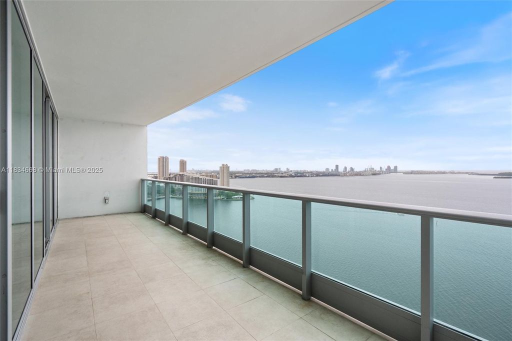 1331 Brickell Bay Dr 2705, Miami, FL 33131
