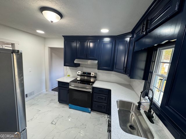 1390 White Oak Street SE, Conyers, GA 30013