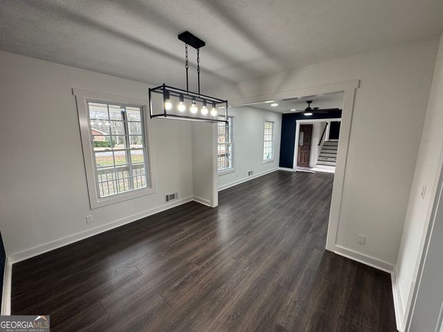 1390 White Oak Street SE, Conyers, GA 30013