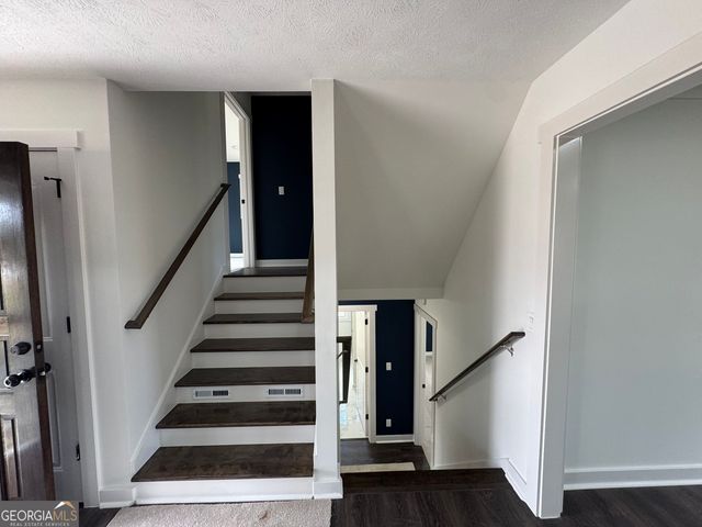 1390 White Oak Street SE, Conyers, GA 30013